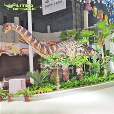 Animatronic model dinosaura u prirodnoj veličini